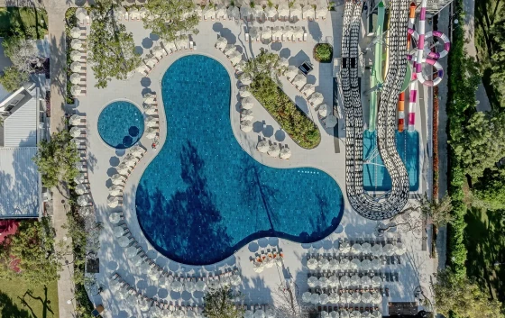 Beach & Pool