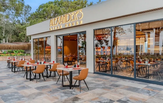 RESTAURANT & BAR