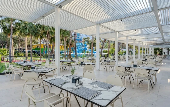 RESTAURANT & BAR